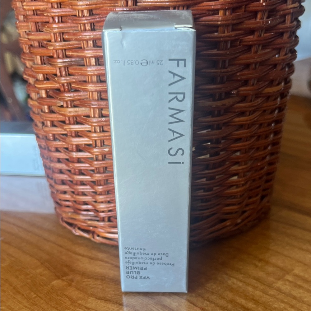 Farmasi VFX Pro Makeup Primer - Metallic Silver